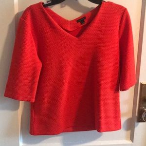 Coral structured top